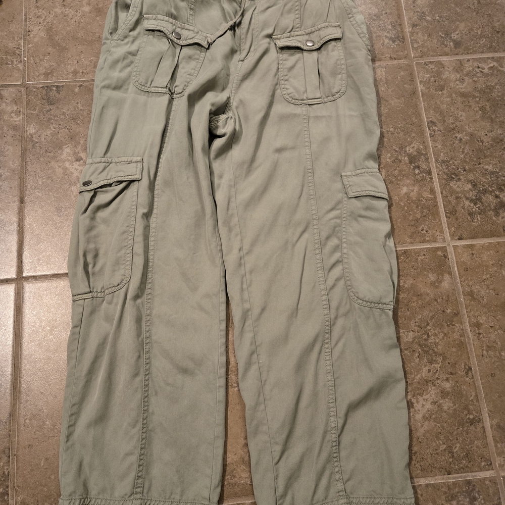 Light Sage Green Cargo Pants for Women - Relaxed Fit